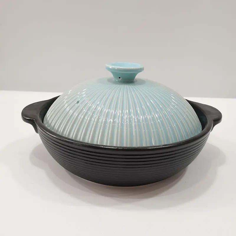 Shell style design clay pot small size