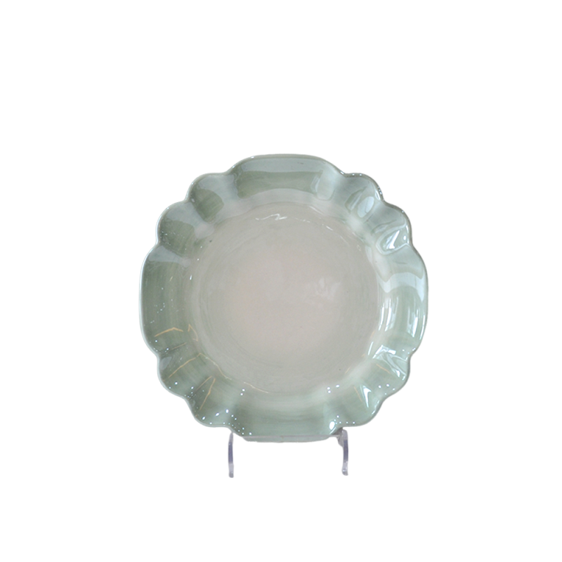 Light Green Gradient Petal-Edge Ceramic Plate